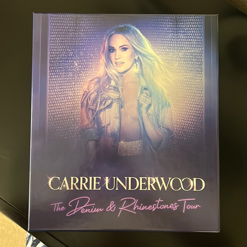 Carrie Underwood Denim & Rhinestones VIP box. Everything is wrapped . Never used - Picture 2 of 2